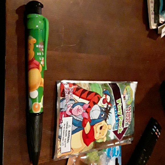 NEW IN PACKAGES, WINNIE  THE  POOH ITEMS. - Picture 7 of 7